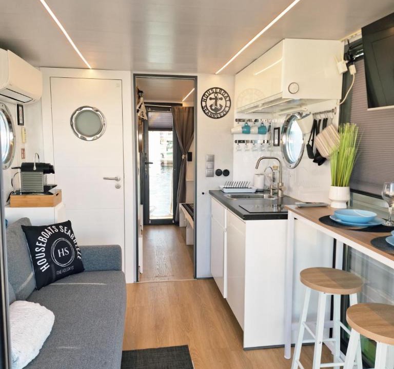 Alghero Boat Rental | Houseboat Seabreeze