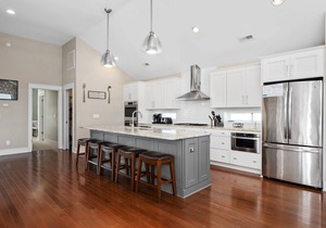 Sunset Beach House: Great views, private pool, hot tub, pool table & elevator in Nags Head