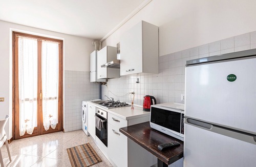 Pizzoletta Apartment | Room 'Tripla Basic' with Shared Terrace, Wi-Fi and Air Conditioning