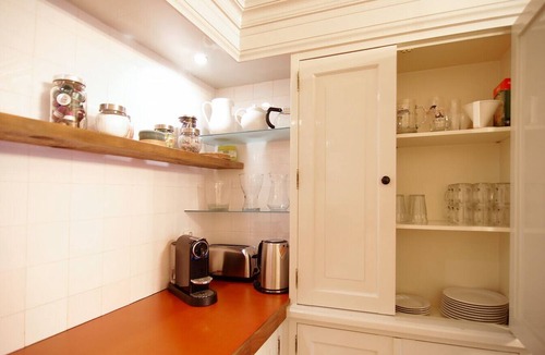 Grachtengordel-West Apartment | Sonnenberg - Canal side & view - Private & Central