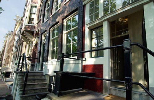 Grachtengordel-West Apartment | Sonnenberg - Canal side & view - Private & Central