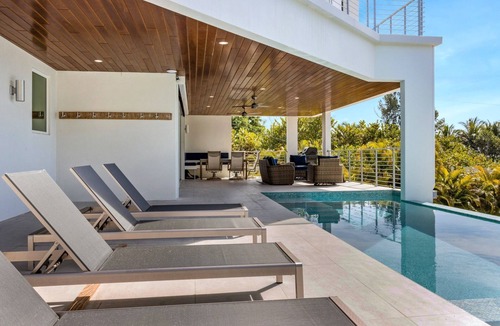 Whitney Beach House | Steps to Beach-Full gulf views infinity pool-EXQUISITE! Ask @ seasonal specials!