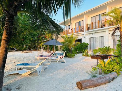 The Sunset Villa in Dhiffushi