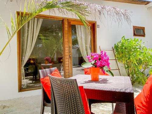 Villa Kudì Maldives Guest House Thulusdhoo in Thulusdhoo