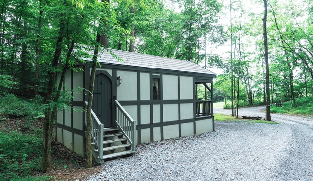 #6 Greta - Tiny Home Cottage in Sevierville