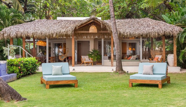 Beachfront House in Playa Santa Teresa