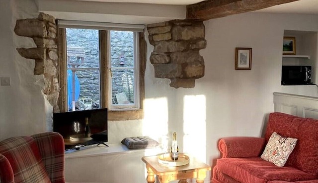 Beautiful listed cottage in Ston Easton