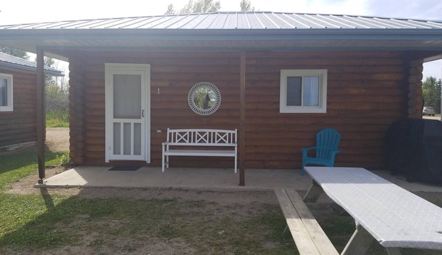 Cabin #1 - 2 Bedroom Cabin at Delaronde Resort in Big River