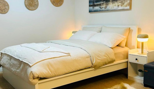 Comfortable Suite in Halifax, Private entry & Bath in Halifax