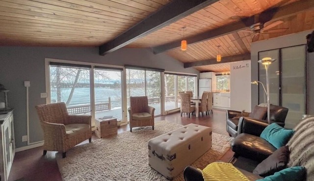 Cozy, Clean Lakefront Cabin on Emma Lake in Christopher Lake