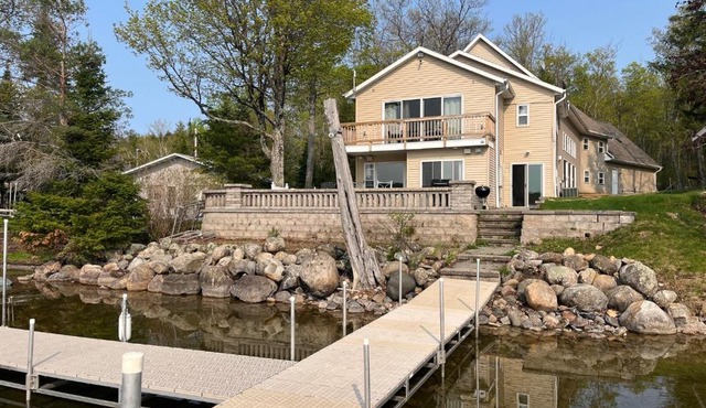 Deepwater Lodge Chicaugon Lake! in Stambaugh