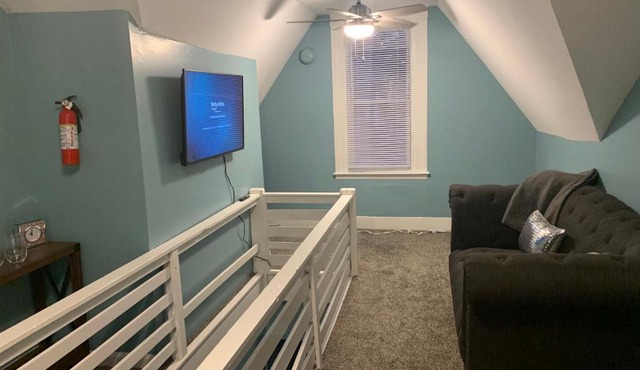 Designer Fashion Loft 1 Bedroom Apartment -Royalty Homes in Baltimore