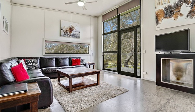 Ecocrackenback 13 'Sustainable chalet close to the slopes.' in CRACKENBACK