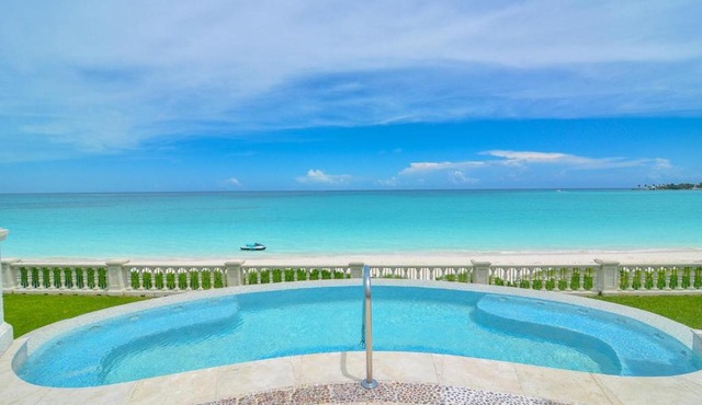 EXCLUSIVE BEACHFRONT MANSION 7 BR (VILLA B) in Nassau