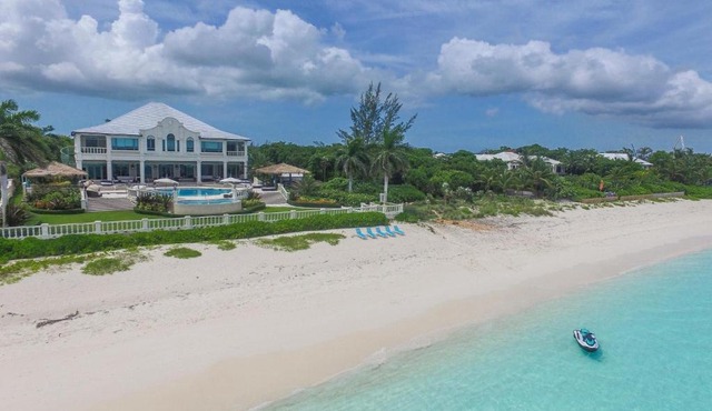 EXCLUSIVE BEACHFRONT MANSION 9 BR (VILLA C) in Nassau
