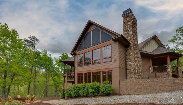 Great Resort Home to Bring Families Together - 6 Bedrooms/5 Baths in Lake Lure
