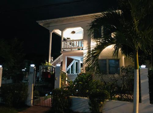 HCeas Villa Compound is 5 minutes from the airport and beaches in Crown Point