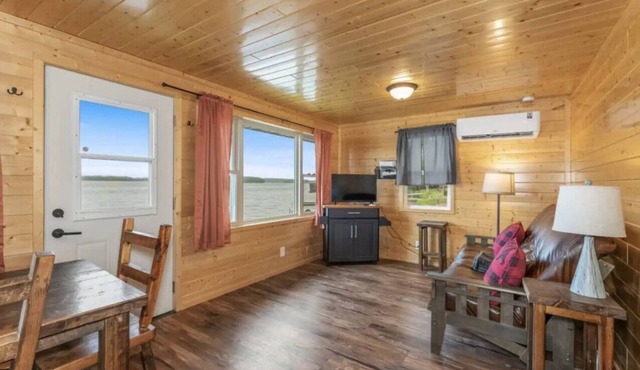Hillside Resort Cabin #5 in Phelps