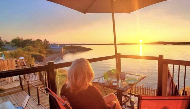 Oceanfront Sunset Suite apartment in Wilson’s Beach Campobello Island in Wilsons Beach