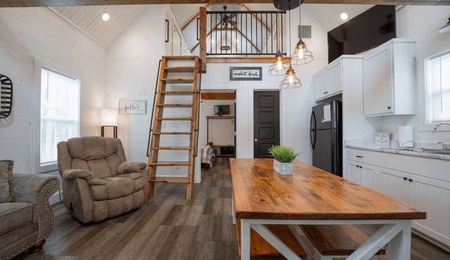 Relaxing Cottage Getaway w/Fire Pit in Edgemont