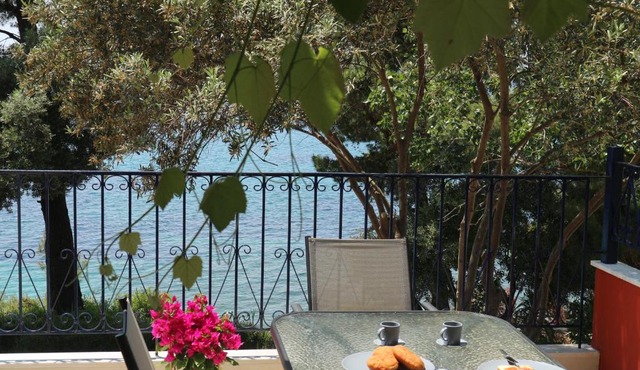 Seafront Loft in Akti Elia in Elia