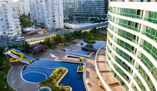 Sirius Residence, SPA Heated Indoor Pool, GYM, Outdoor Pool, 600 meters to beach in Antalya