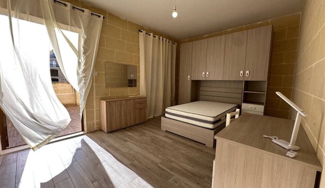 Spacious Bright Apt With Pool Table and Terrace in Sannat