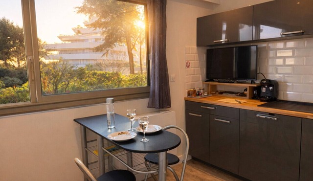 Studio - marina sea view- smart in Villeneuve-Loubet