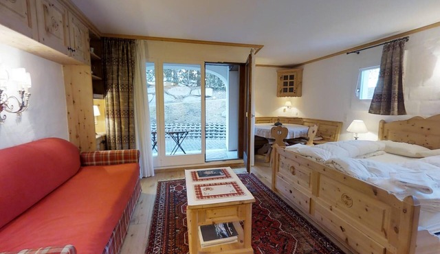 Studio on the ground floor, 40 m2. in Champfèr