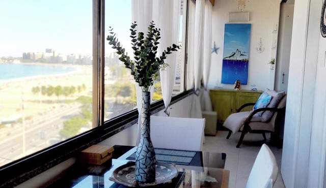 Stunning and spacious 3 bdr apt view full sea front of Copacabana beach in Rio de Janeiro