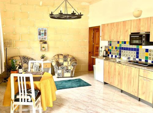 Stunning Spacious Studio with Garden Terrace Gozo in Sannat