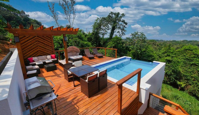 Sunset and Ocean views at Sandy Feet Retreat with private infinity pool. in Sandy Bay