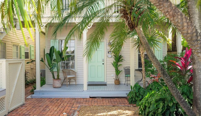 Tropical Heron Hideaway w/Hot Tub + Pool in Key West