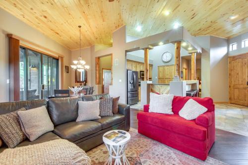 Unwind Fireside: Spacious Torreon Cabin w/Deck! in Show Low