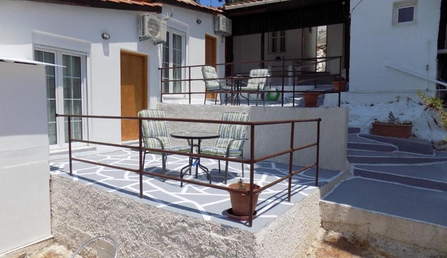 VS studios in Skiathos Town