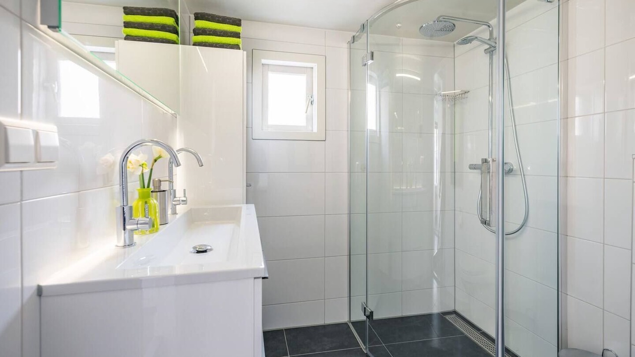 Photo of Bathroom in Helmersbuurt