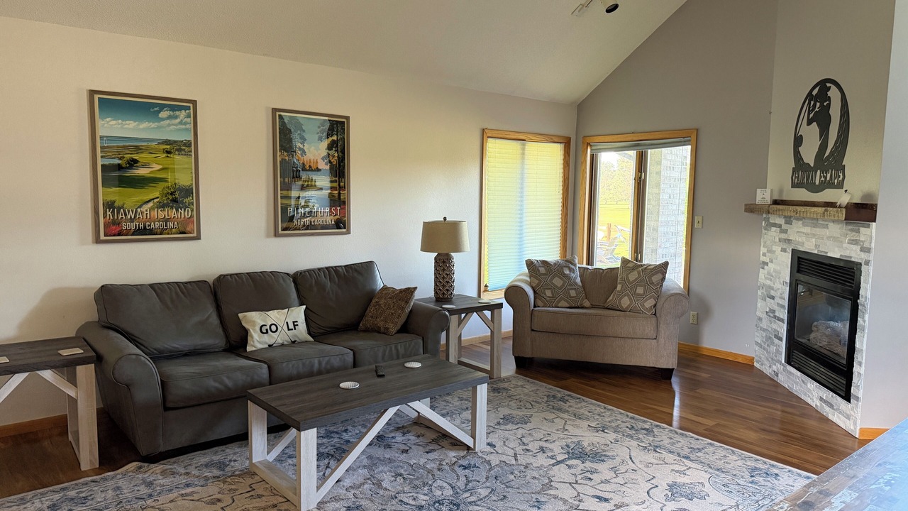 Photo of Livingroom in Hayward