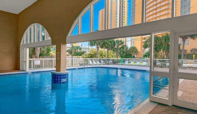 406 Celadon 1 Bedroom with KING BED and 2 Baths + bunks & FREE BEACH SERVICE! in Panama City Beach