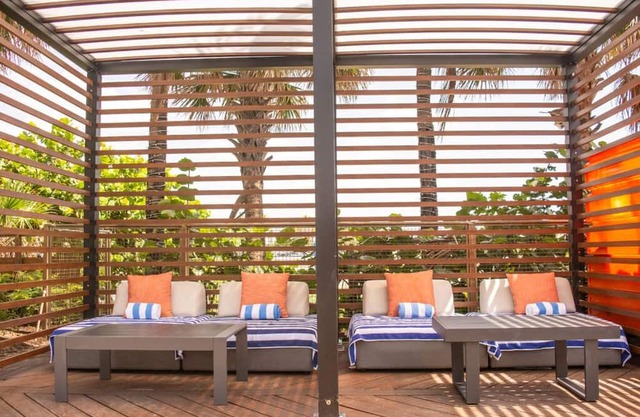B Ocean Fort Lauderdale 