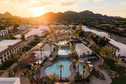 Scottsdale Premium Term Getaway Furnished Golf Cable Utilities 